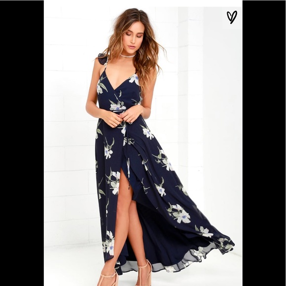 Lulus wrap dress - Picture 1 of 3